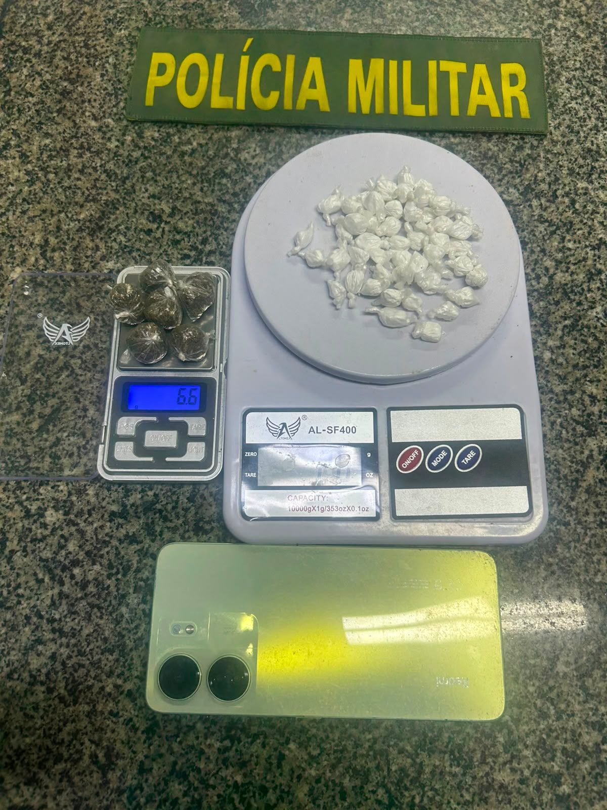 Polícia Militar prende suspeito por tráfico de drogas em Tauá.